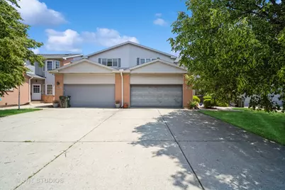 8641 N Shermer Road, Niles, IL 60714 - Photo 1
