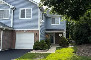 8294 Sweetwater Ct, Darien, IL 60561 - Photo 1