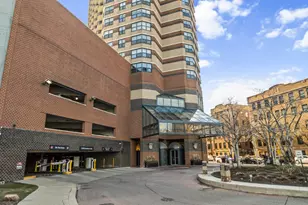 3660 N Lake Shore Dr, Chicago, IL 60613 - Photo 1