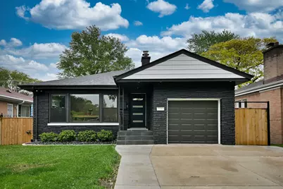 7049 N Caldwell Avenue, Chicago, IL 60646 - Photo 1