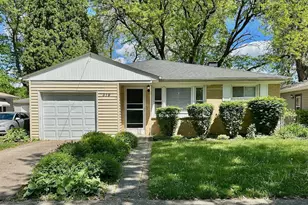 319 Triggs Ave, Elgin, IL 60123 - Photo 1