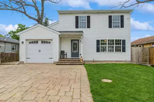 25785 W Hillside Ave, Ingleside, IL 60041 - Photo 1