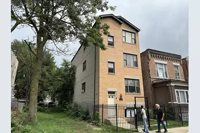 4316 W Gladys Avenue, Chicago, IL 60624 - Photo 1
