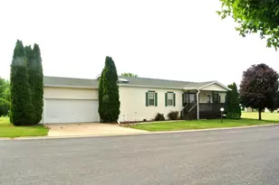 894 Meadowlark Cir, Sandwich, IL 60548 - Photo 1