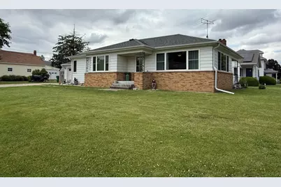 612 S 1st Avenue, Forreston, IL 61030 - Photo 1