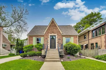 9906 S Saint Louis Avenue, Evergreen Park, IL 60805 - Photo 1