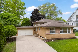 1134 N Dunton Ave, Arlington Heights, IL 60004 - Photo 1