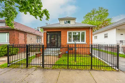 8425 S Essex Avenue, Chicago, IL 60617 - Photo 1