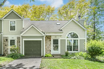 1911 Ozark Parkway, Algonquin, IL 60102 - Photo 1