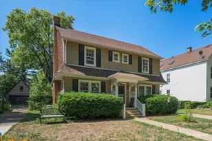 1044 Garfield Ave, Aurora, IL 60506 - Photo 1