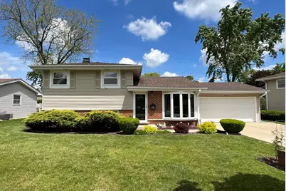 440 W Lake Park Drive, Addison, IL 60101 - Photo 1