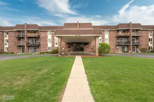 850 S Lorraine Rd, Wheaton, IL 60189 - Photo 1