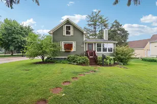 306 Water St, East Dundee, IL 60118 - Photo 1