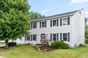 220 N Juniper St, Cortland, IL 60112 - Photo 1