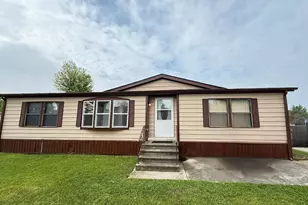 268 Blackthorn Rd, Matteson, IL 60443 - Photo 1