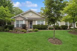 49 Ashbrook Ct, Grayslake, IL 60030 - Photo 1