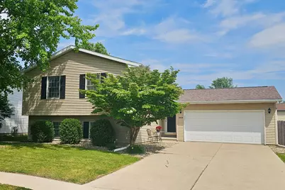 2828 Rocksbury Drive, Bloomington, IL 61705 - Photo 1