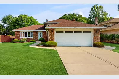 1510 W Goldengate Drive, Addison, IL 60101 - Photo 1