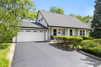 326 Dorchester Lane, Elk Grove Village, IL 60007 - Photo 1