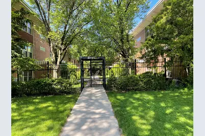 7530 N Ridge Boulevard #3W, Chicago, IL 60645 - Photo 1