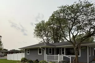 95 Manhattan Dr, Streator, IL 61364 - Photo 1