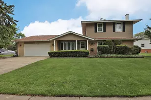 1141 Hartford Ln, Elk Grove Village, IL 60007 - Photo 1