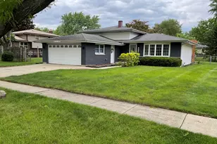 624 Catalpa Ln, Bartlett, IL 60103 - Photo 1