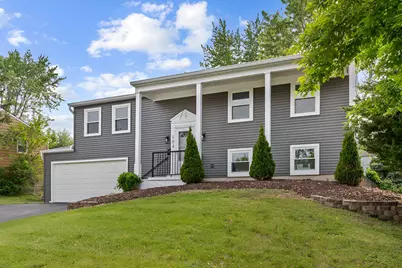 104 N Braintree Drive, Schaumburg, IL 60194 - Photo 1