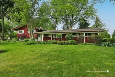 819 N Sharon Drive, Woodstock, IL 60098 - Photo 1