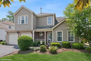 61 Washington Ave, Streamwood, IL 60107 - Photo 1