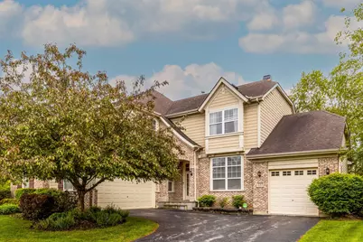 237 Colonial Drive, Vernon Hills, IL 60061 - Photo 1