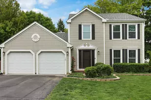 145 N Royal Oak Dr, Vernon Hills, IL 60061 - Photo 1