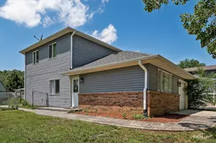 227 Radcliff Dr, Bolingbrook, IL 60440 - Photo 1