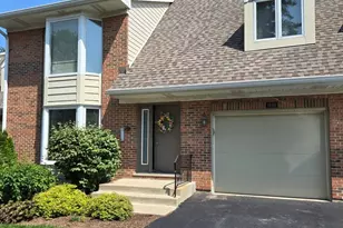 1649 N Belmont Ct, Arlington Heights, IL 60004 - Photo 1