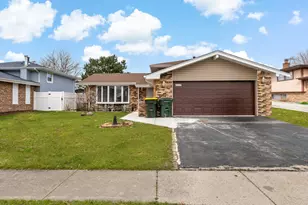 20054 Terrace Ave, Lynwood, IL 60411 - Photo 1