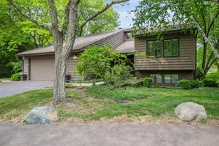 6 Lakewood Cir, Saint Charles, IL 60174 - Photo 1