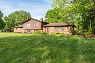 1401 Funderburk Dr, Winthrop Harbor, IL 60096 - Photo 1