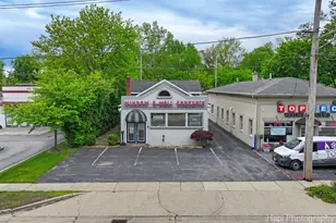 401 E Park Ave, Libertyville, IL 60048 - Photo 1