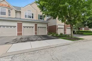 357 Pine Lake Cir, Vernon Hills, IL 60061 - Photo 1