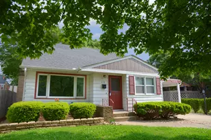 610 E Main St, Ottawa, IL 61350 - Photo 1