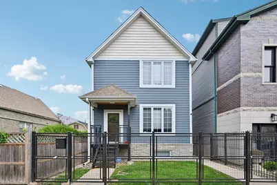 2733 N Campbell Avenue, Chicago, IL 60647 - Photo 1