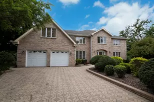 1707 Frediani Ct, Mount Prospect, IL 60056 - Photo 1