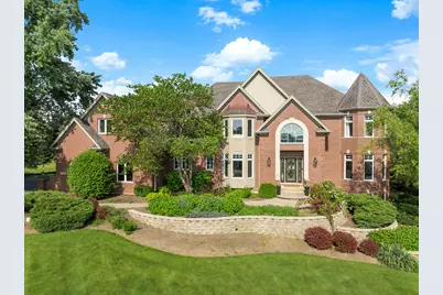 5N481 E Lakeview Circle, Saint Charles, IL 60175 - Photo 1