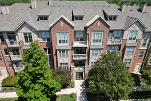 1739 Tudor Ln, Northbrook, IL 60062 - Photo 1