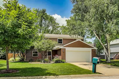 106 Asheville Court, Vernon Hills, IL 60061 - Photo 1