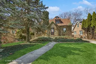562 Byrd Rd, Riverside, IL 60546 - Photo 1