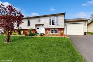 8119 Gatewood Ln, Woodridge, IL 60517 - Photo 1