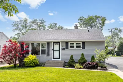 814 S Harvard Avenue, Villa Park, IL 60181 - Photo 1