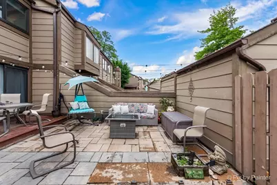 122 Aberdeen Court, Geneva, IL 60134 - Photo 1