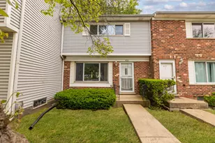 426 Greentree Ln, Bolingbrook, IL 60440 - Photo 1